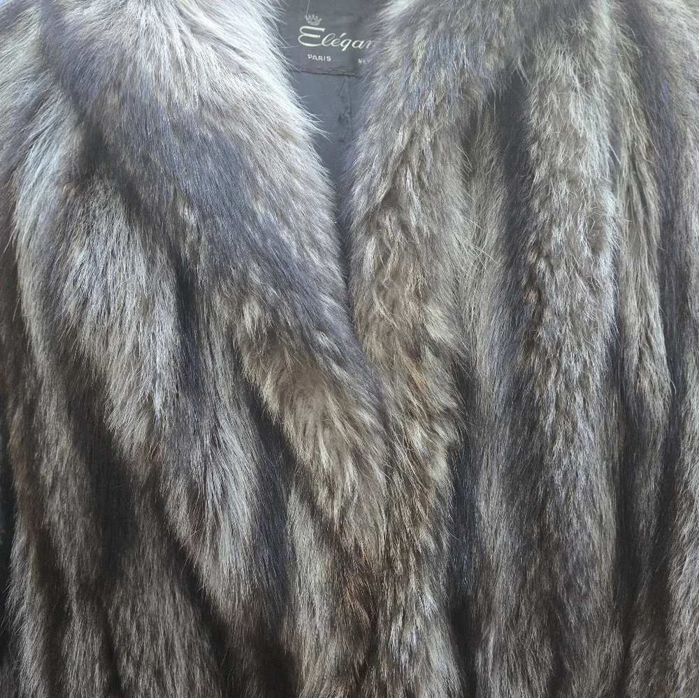 Luxurious Racoon Fur Coat - Picture 12 of 12